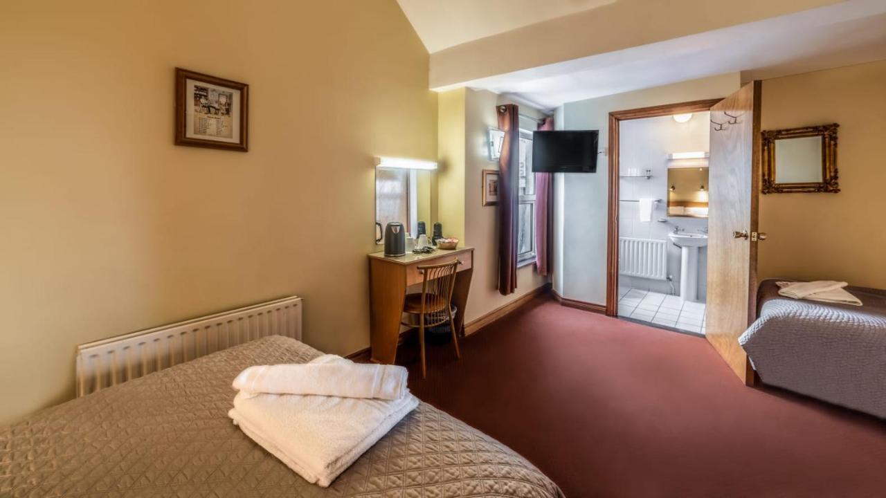 Holiday Hotel Galway Dış mekan fotoğraf