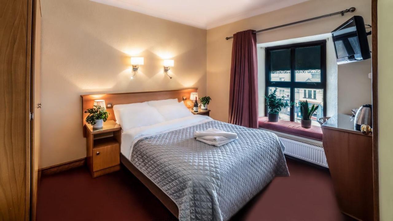 Holiday Hotel Galway Dış mekan fotoğraf