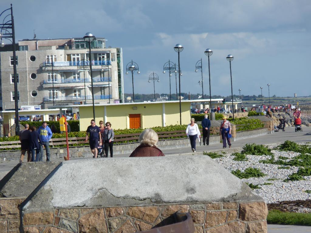 Holiday Hotel Galway Dış mekan fotoğraf