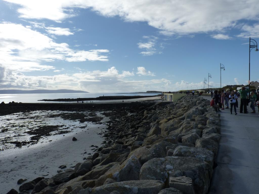 Holiday Hotel Galway Dış mekan fotoğraf